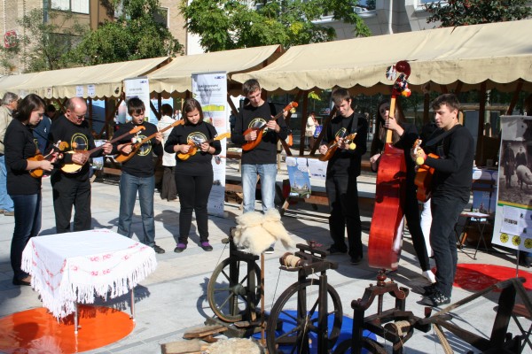 Gospodarsko ministrstvo organiziralo projektno tržnico